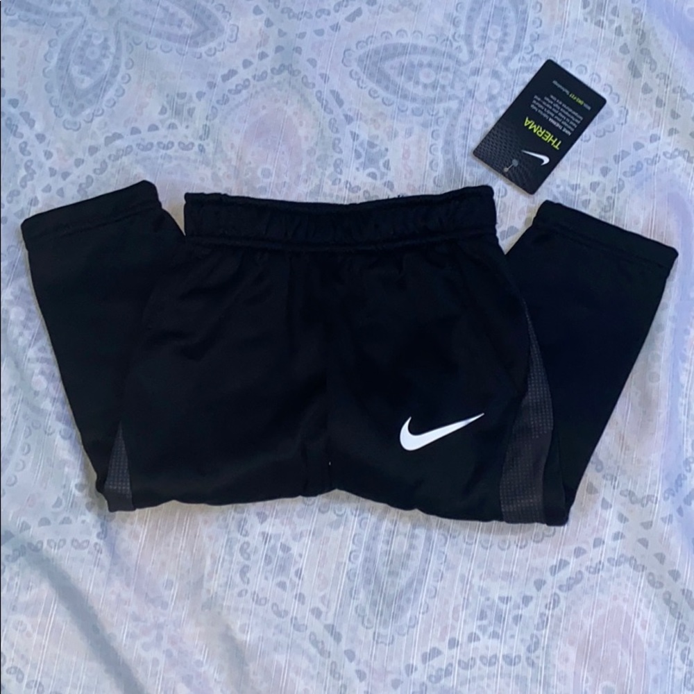 NWT Nike Therma Sweatpants